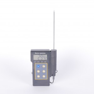 Digital thermometer